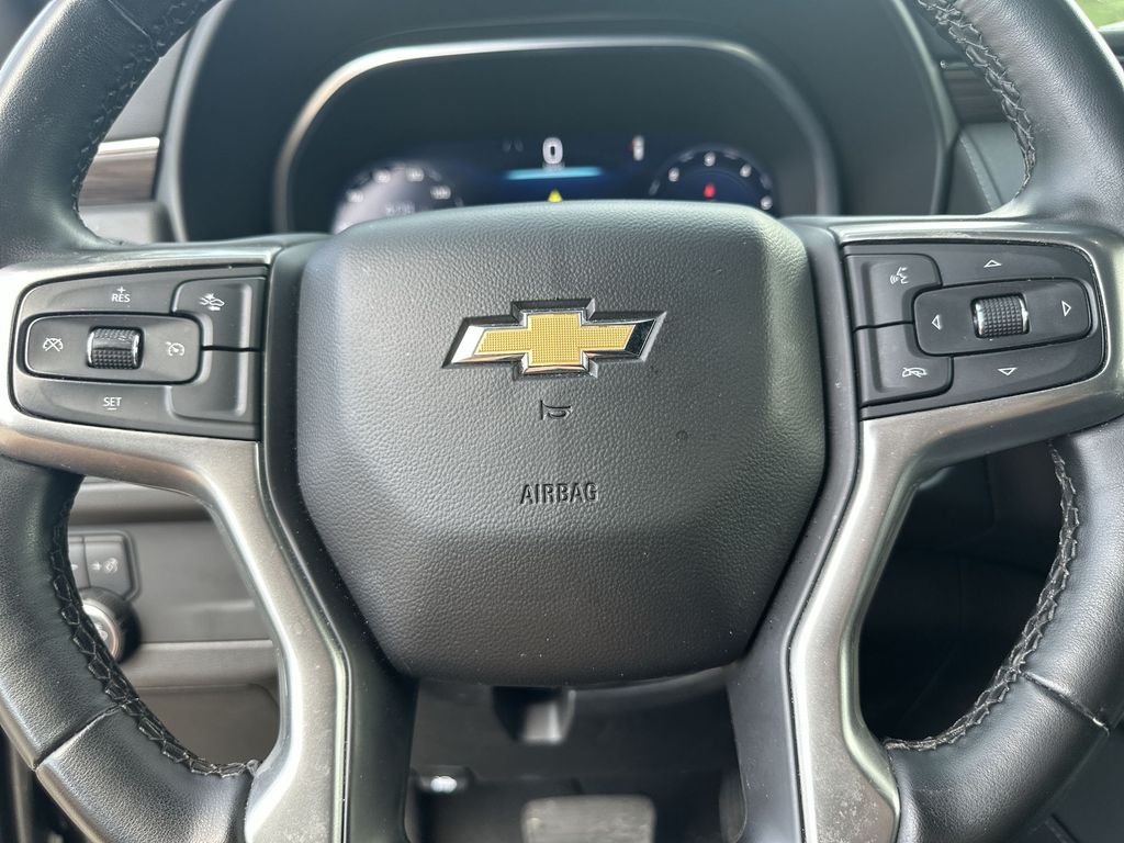 2023 Chevrolet Suburban LT photo 20