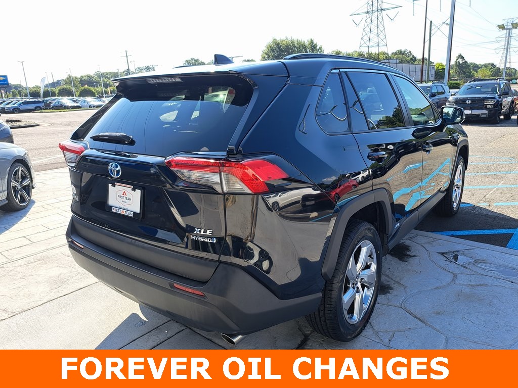2021 Toyota RAV4 Hybrid XLE Premium photo 4
