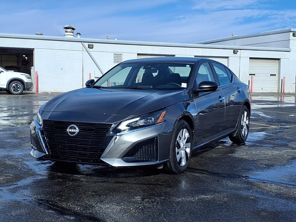 Used 2025 Nissan Altima S with VIN 1N4BL4BV3SN312129 for sale in Kansas City