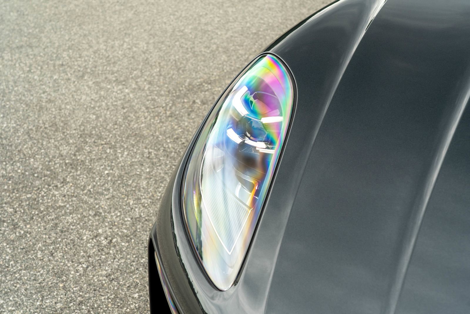 2025 Porsche Macan Base photo 17