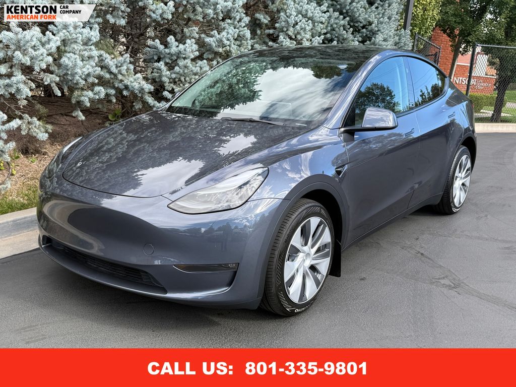 2023 Tesla Model Y Long Range photo 3