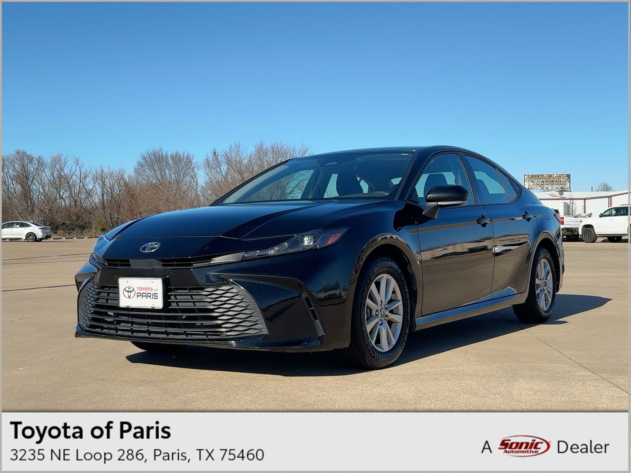 2025 Toyota Camry LE's photo