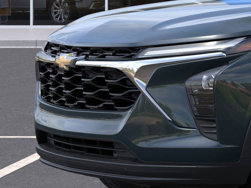 2025 Chevrolet Trax LS photo 8