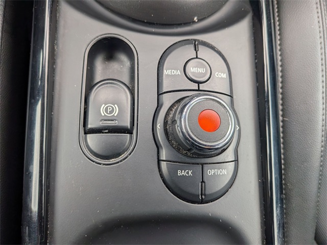2019 Mini Cooper Base S ALL4 photo 12