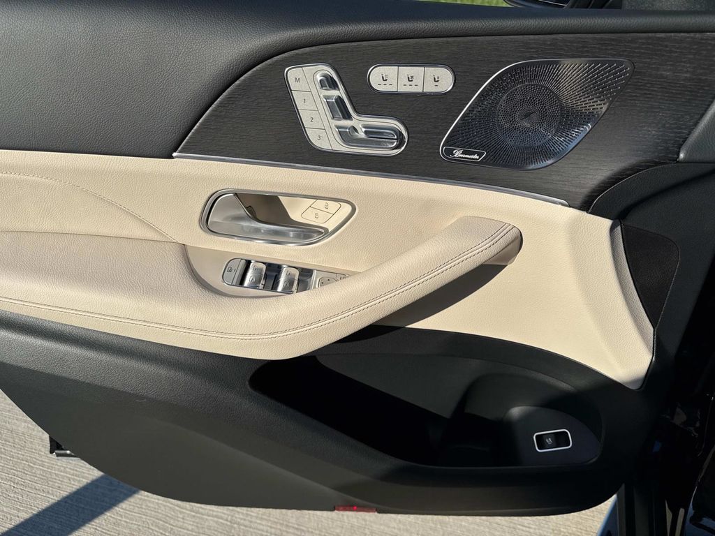 2026 Mercedes Benz GLE 450 4MATIC photo 15