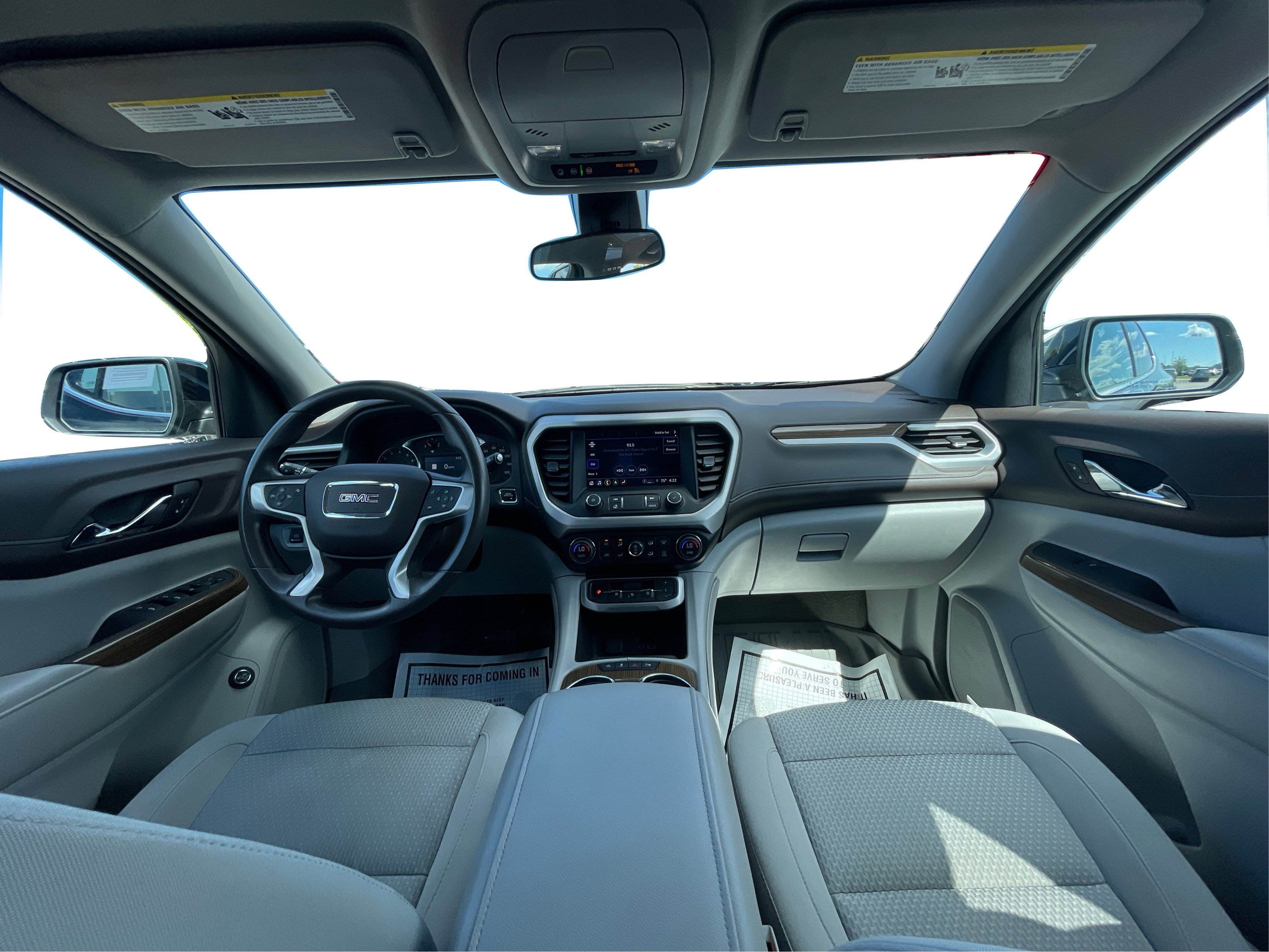 2023 Gmc Acadia SLE photo 17