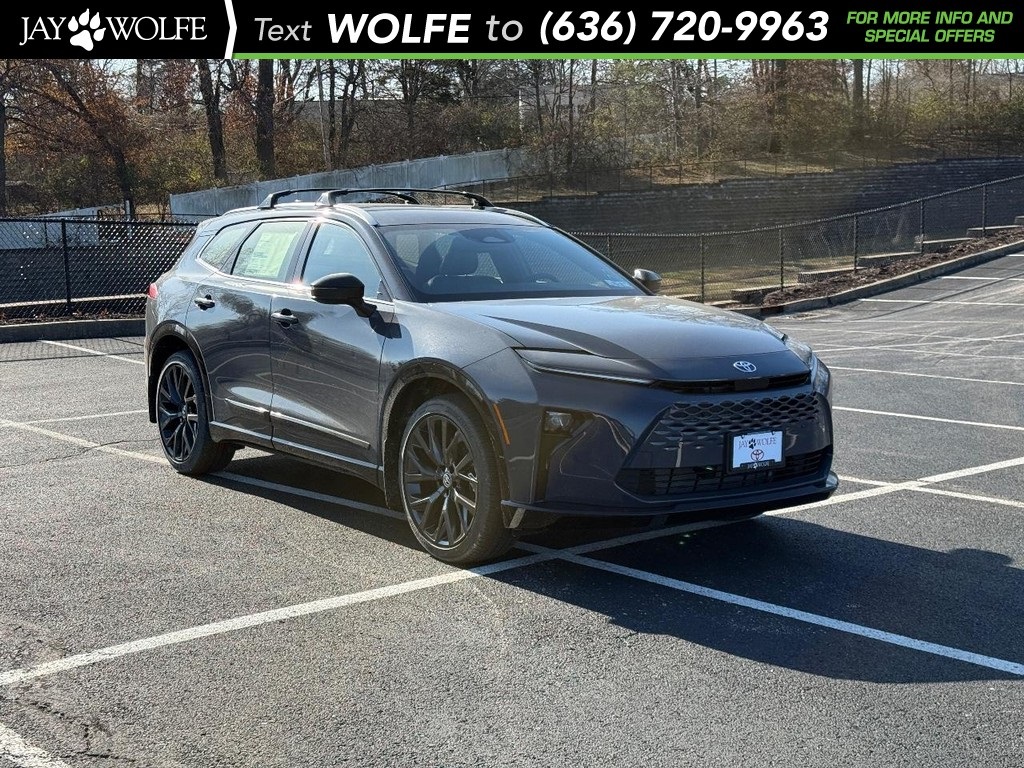 2025 Toyota Crown Signia Limited's photo