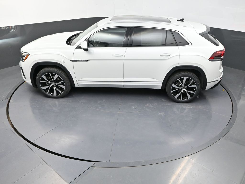 2025 Volkswagen Atlas Cross Sport SEL Premium R-Line photo 13