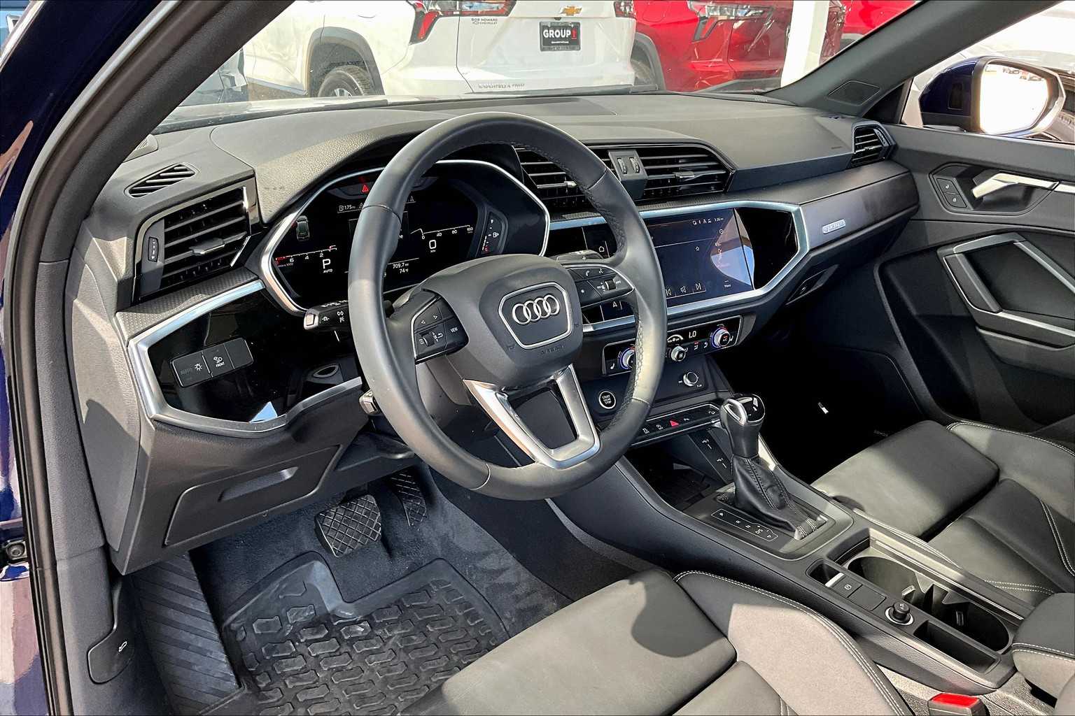 2023 Audi Q3 S line Premium Plus photo 14