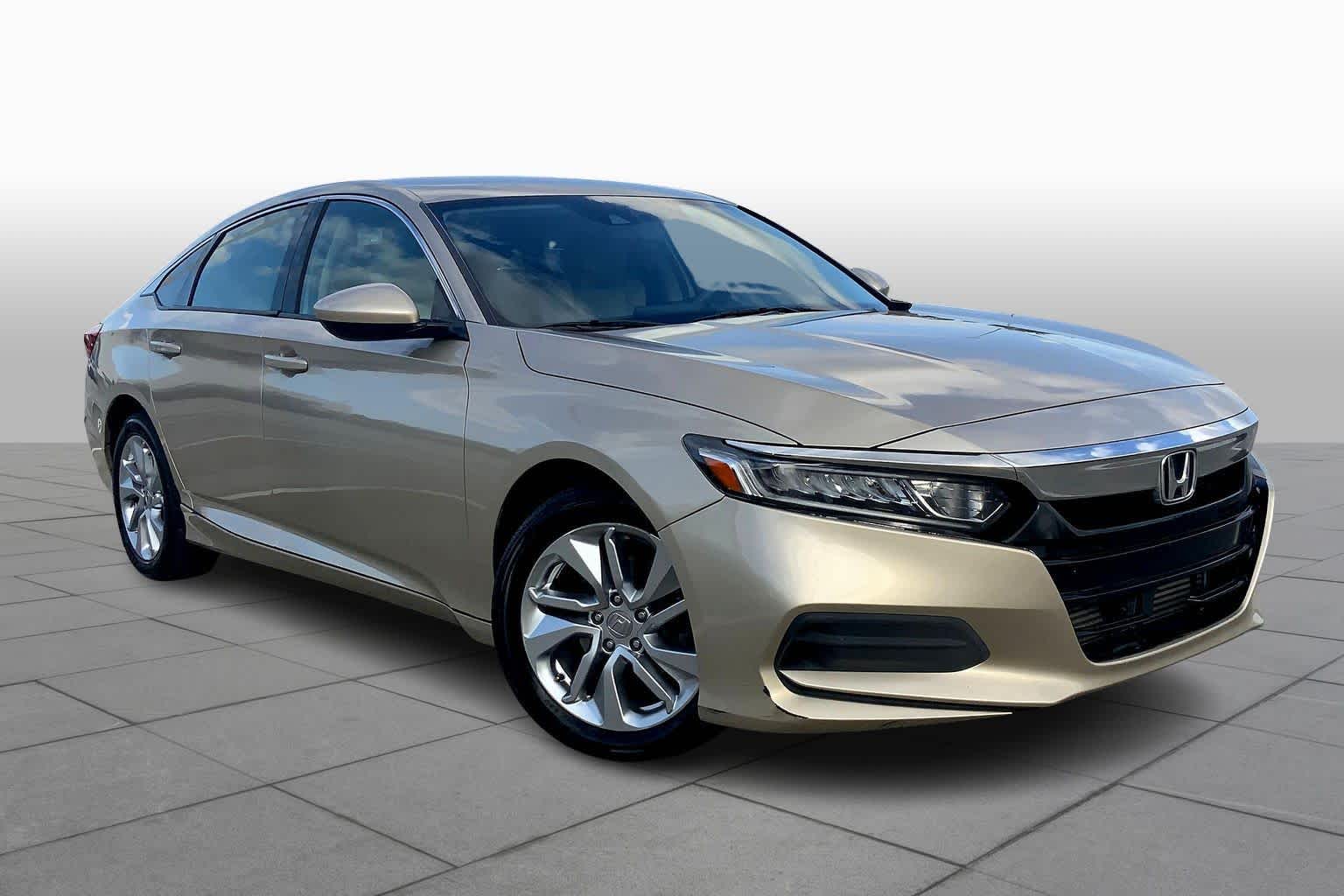 2019 Honda Accord LX 1.5T photo 2