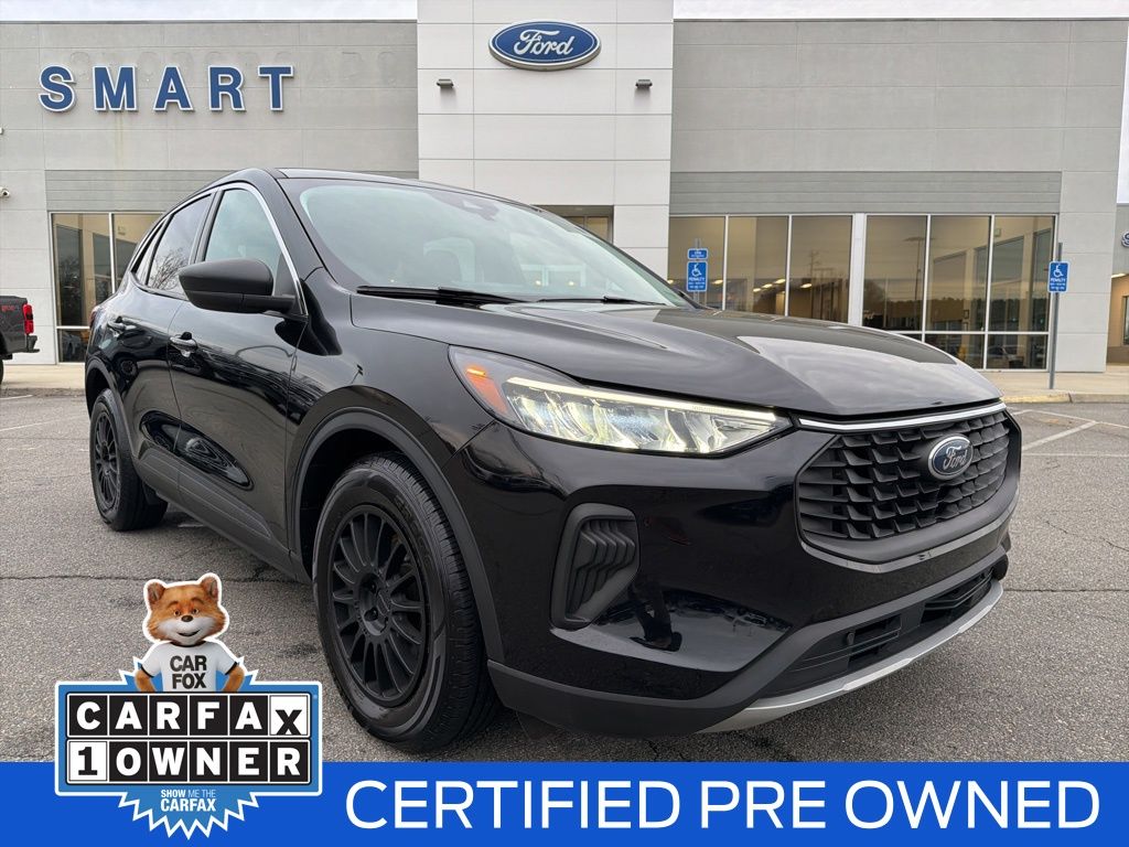 2023 Ford Escape Active's photo