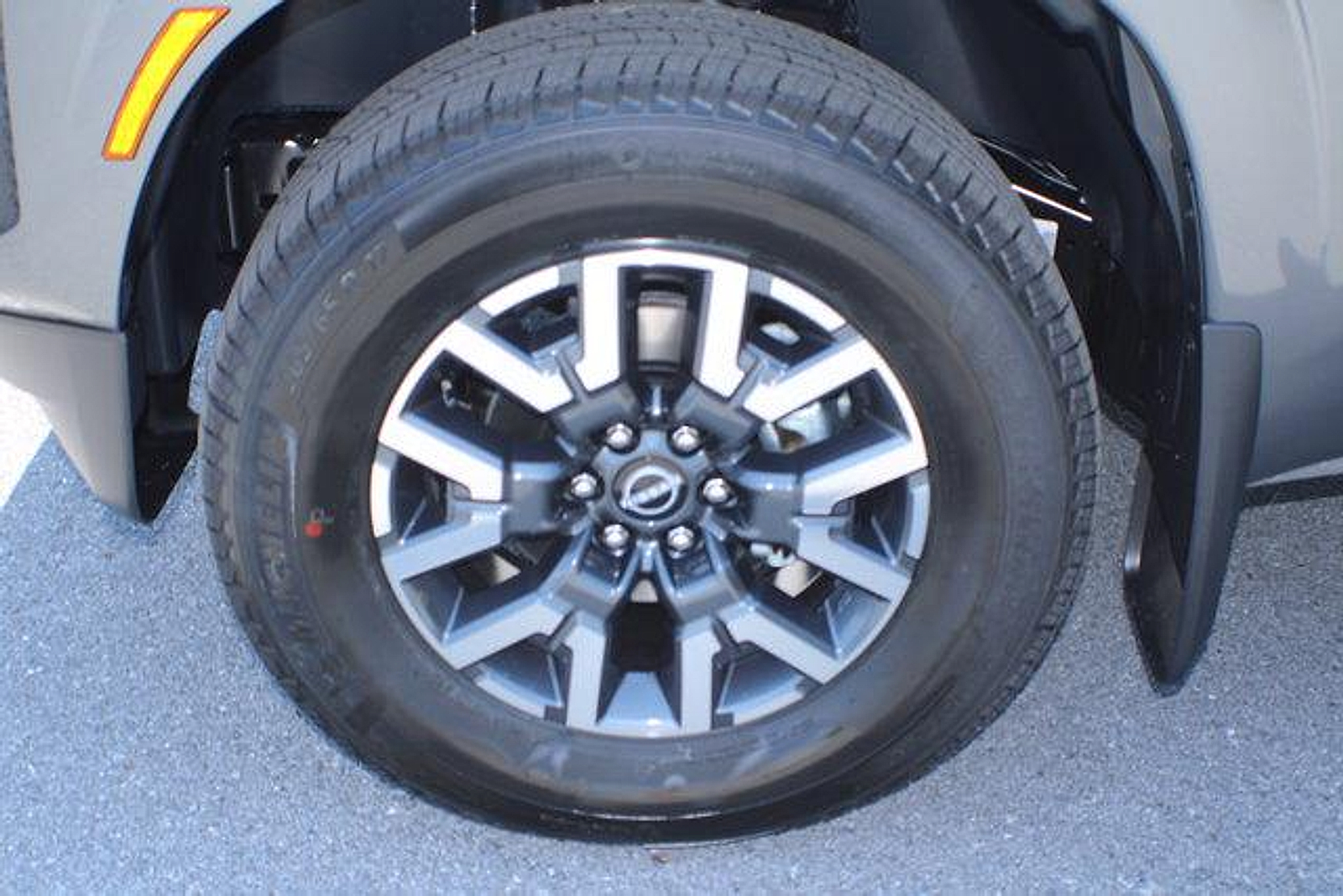 2026 Nissan Frontier SV photo 3