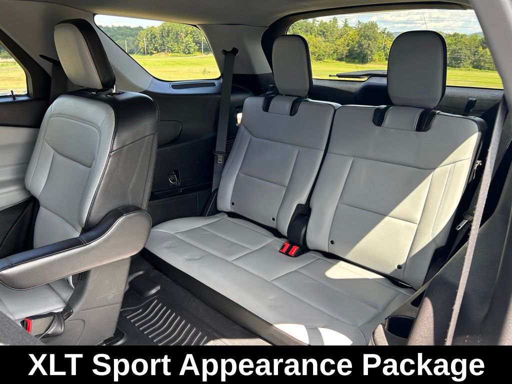 2021 Ford Explorer XLT photo 17
