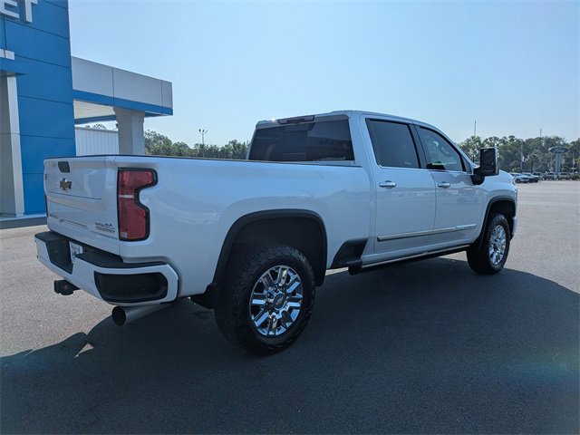 2024 Chevrolet Silverado 2500HD High Country photo 4