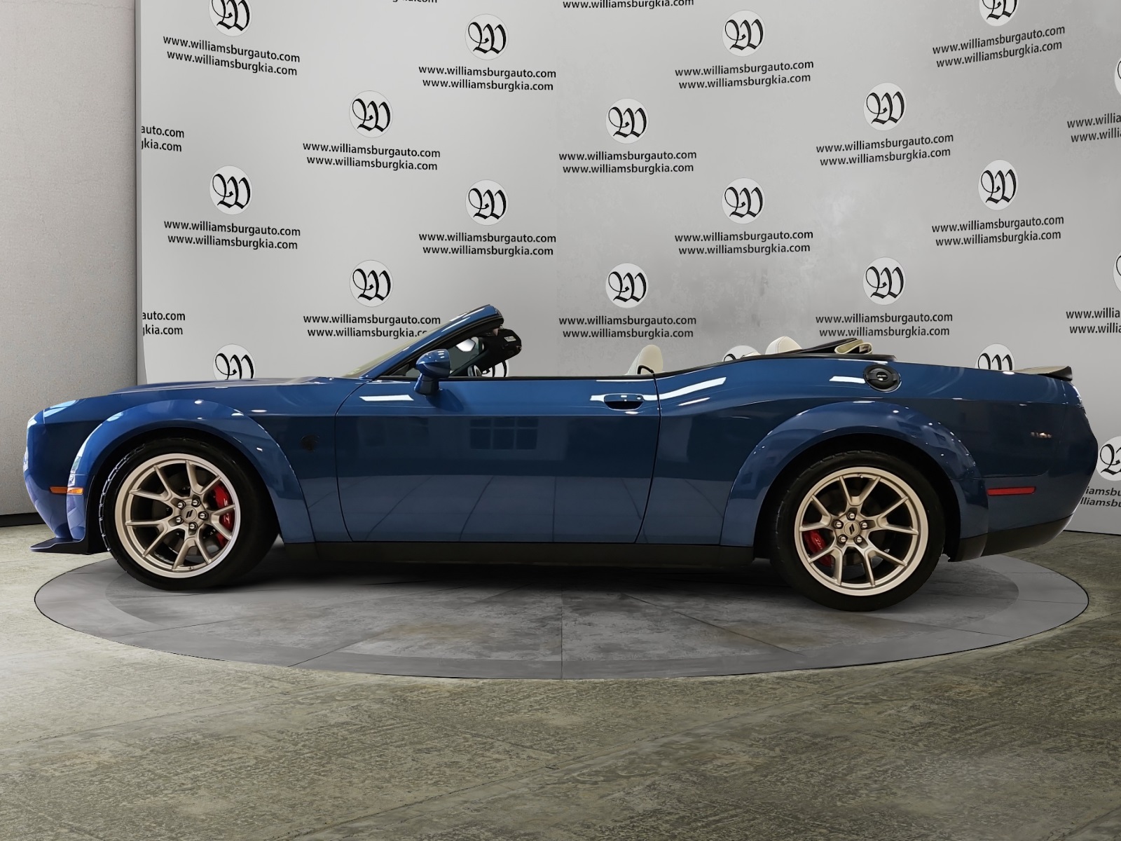 2022 Dodge Challenger SRT8 Hellcat Redeye Widebody photo 2