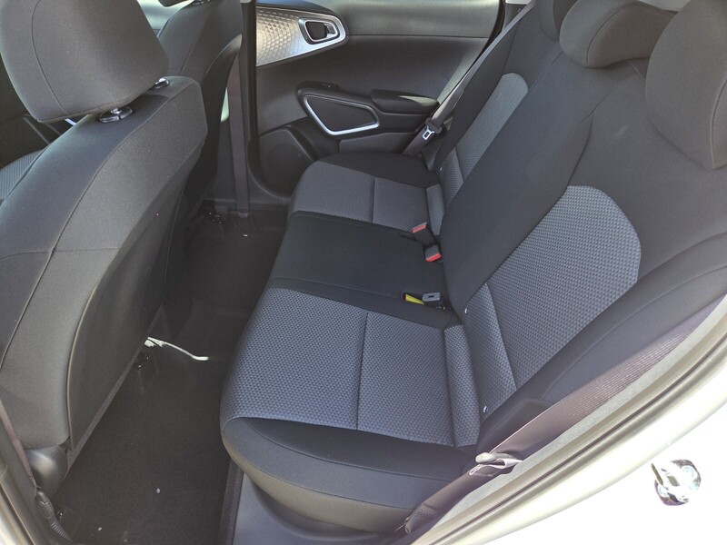 2025 Kia Soul LX photo 6