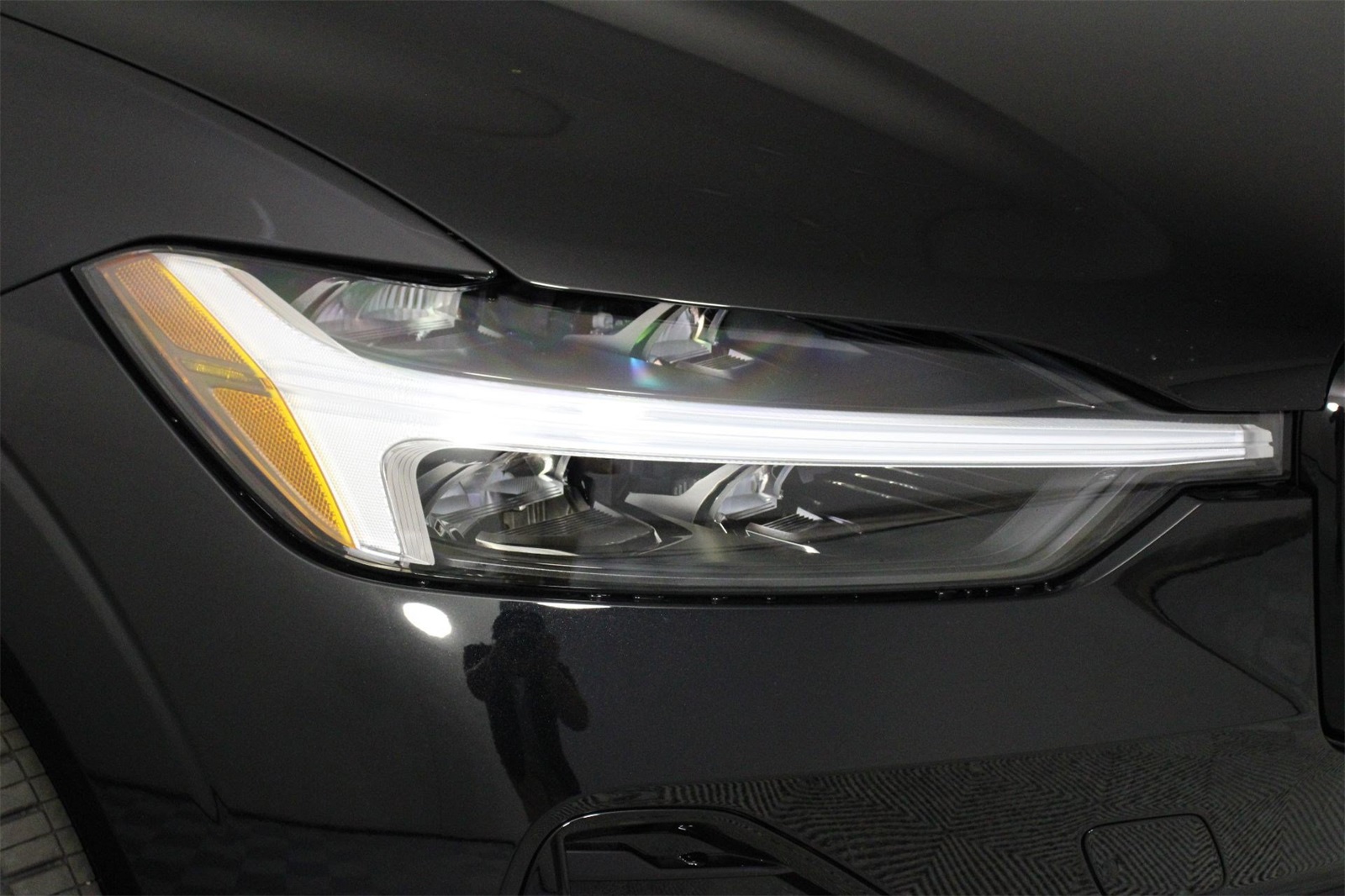 2026 Volvo XC60 B5 Plus photo 13