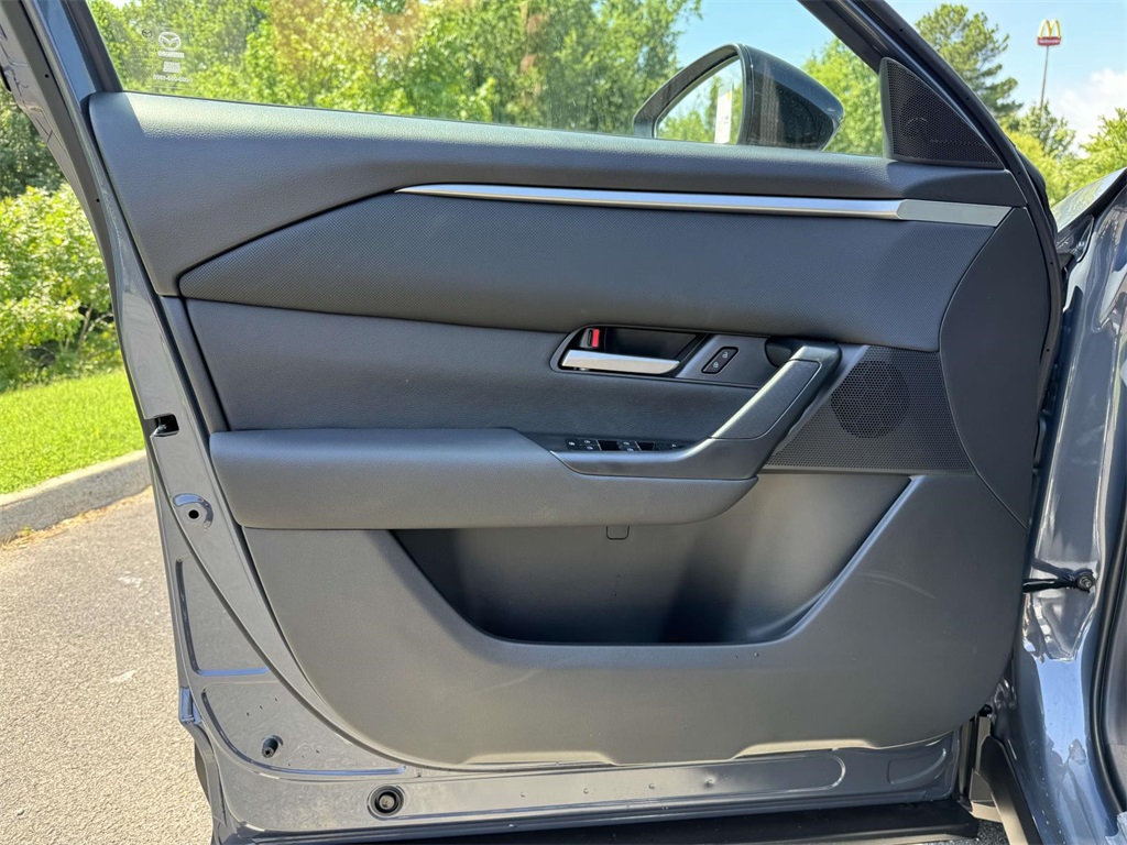 2025 Mazda CX-50 2.5 Select photo 22