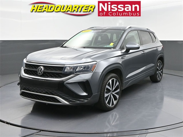 2022 Volkswagen Taos SE's photo