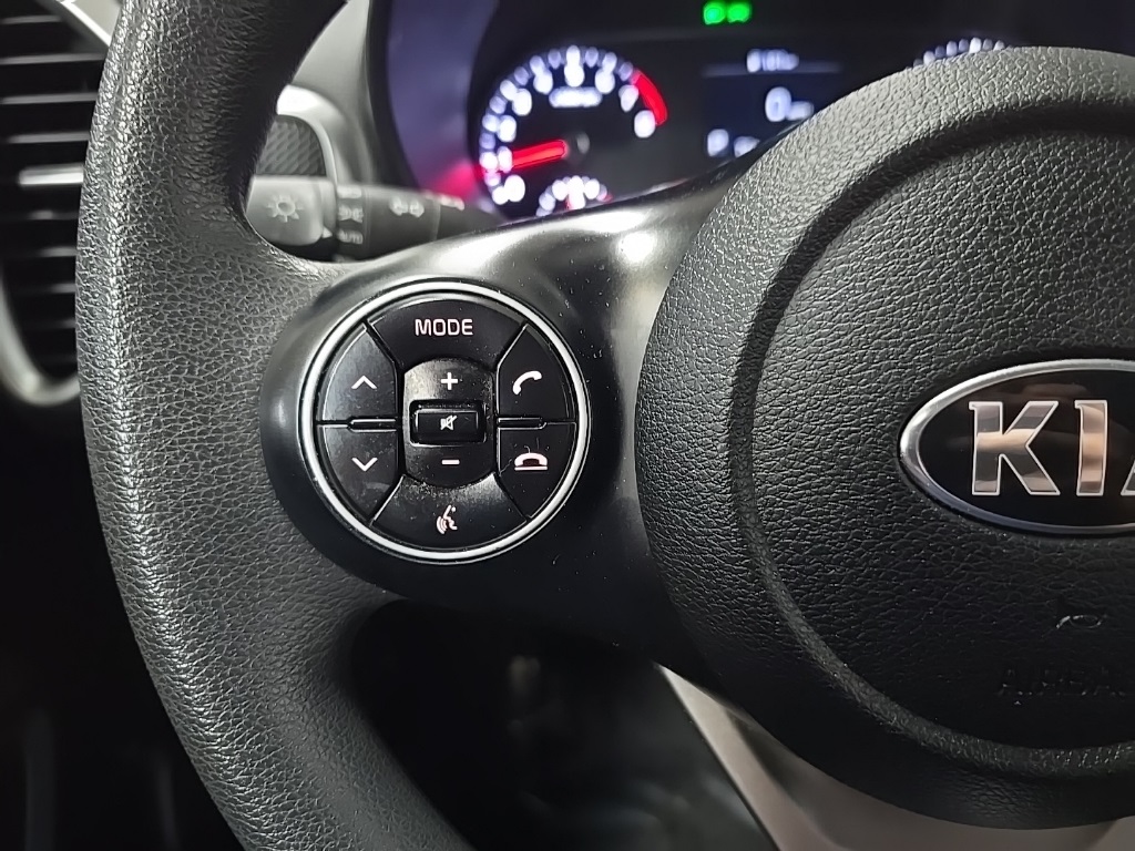 2021 Kia Soul LX photo 19