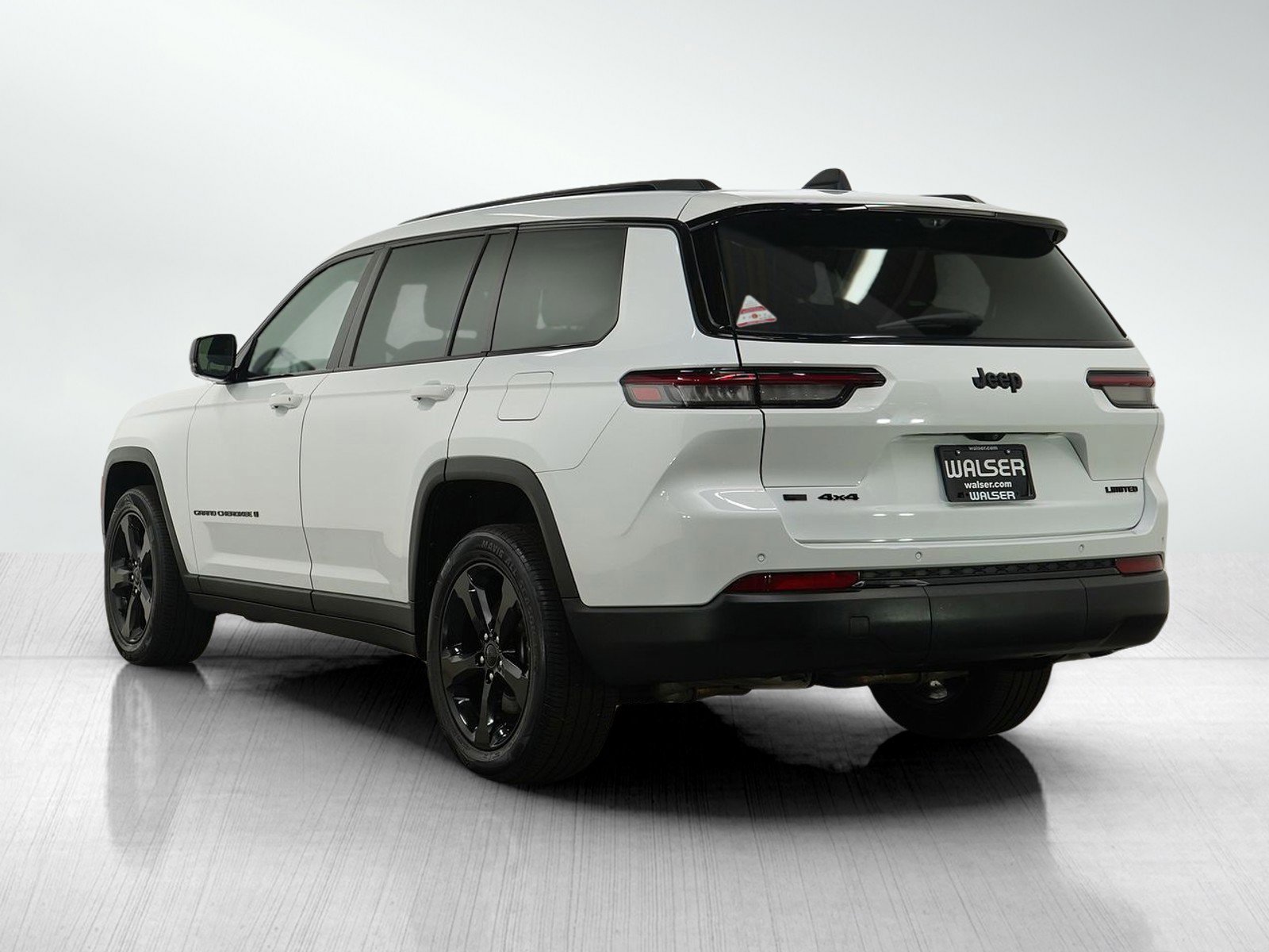 2022 Jeep Grand Cherokee Limited photo 3