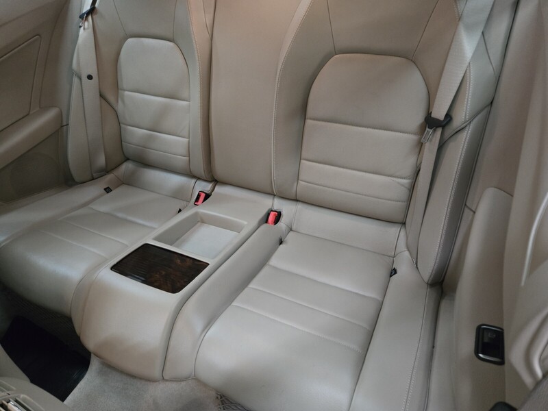2011 Mercedes Benz E 350 photo 7