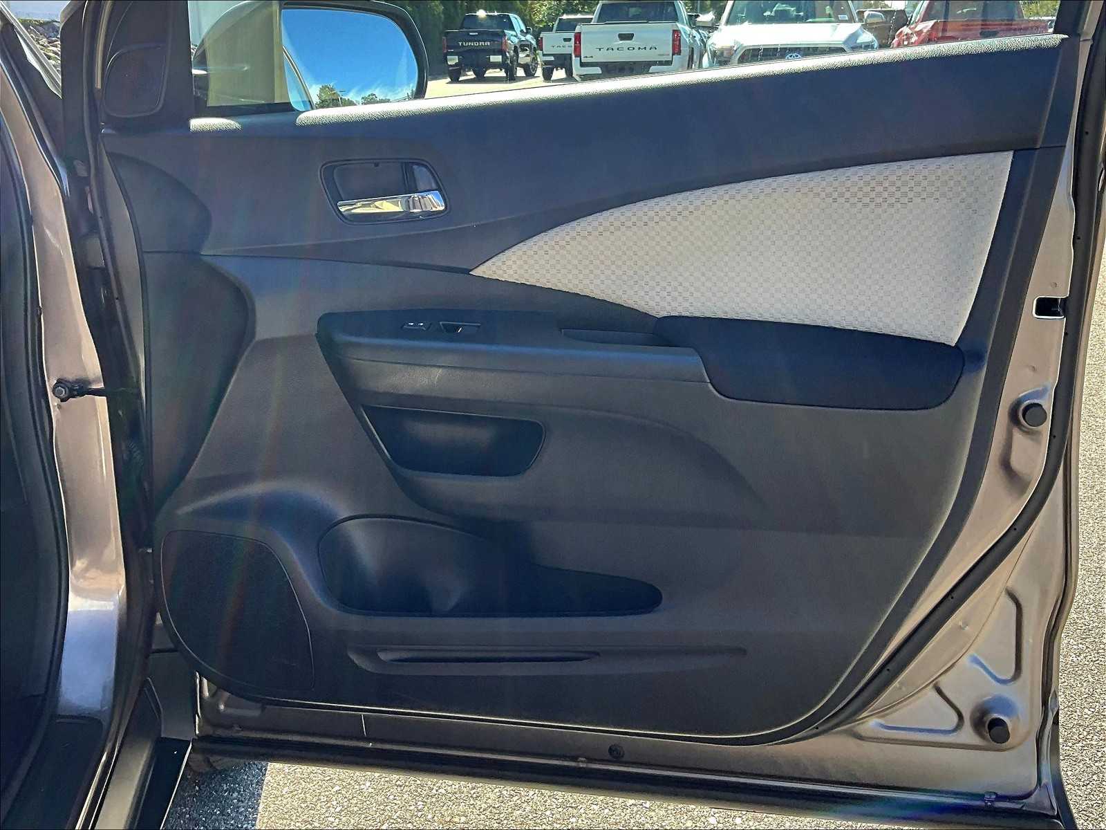 2016 Honda CR-V EX photo 12