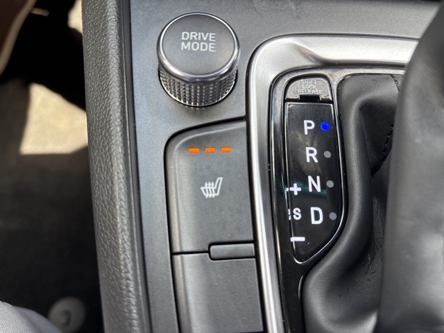 2023 Hyundai Kona SEL photo 2