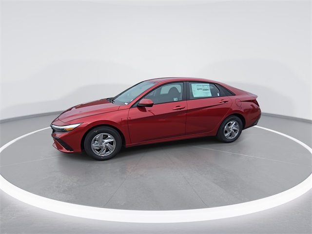 2025 Hyundai Elantra SE photo 4