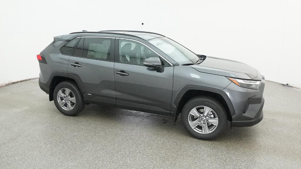 2025 Toyota RAV4 Hybrid XLE photo 27