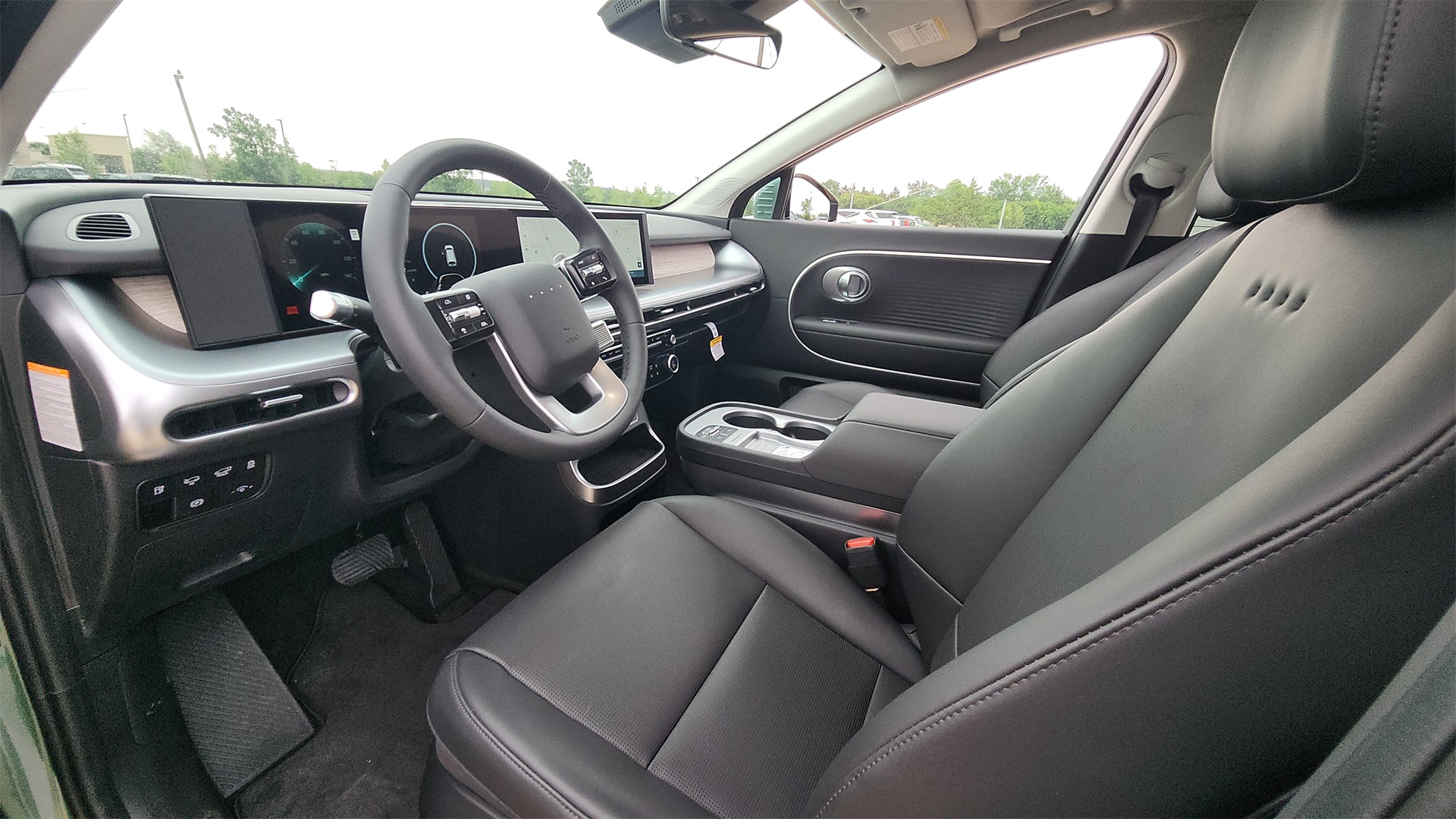 2026 Hyundai Ioniq SEL photo 8