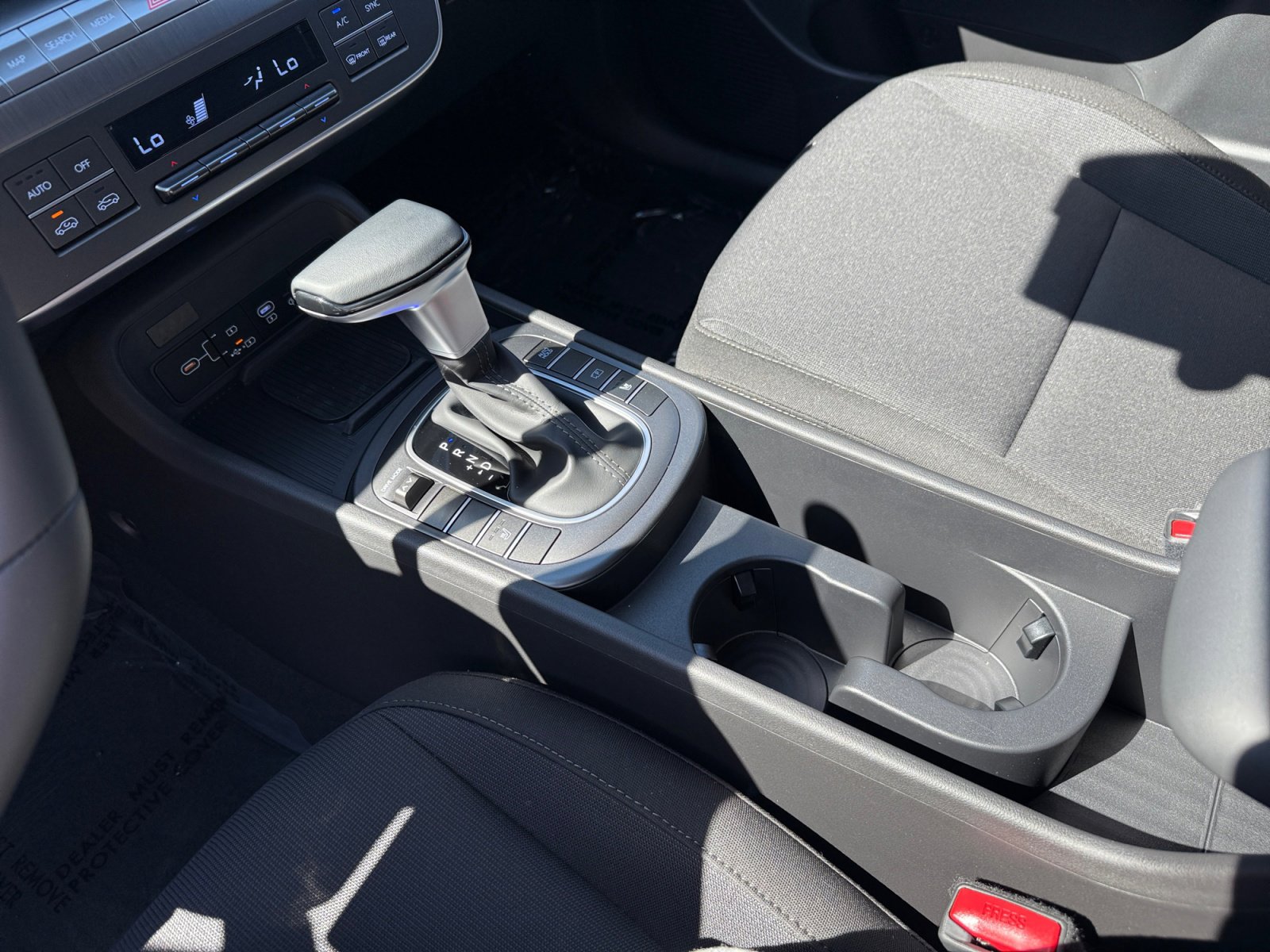 2026 Hyundai Kona SEL photo 13