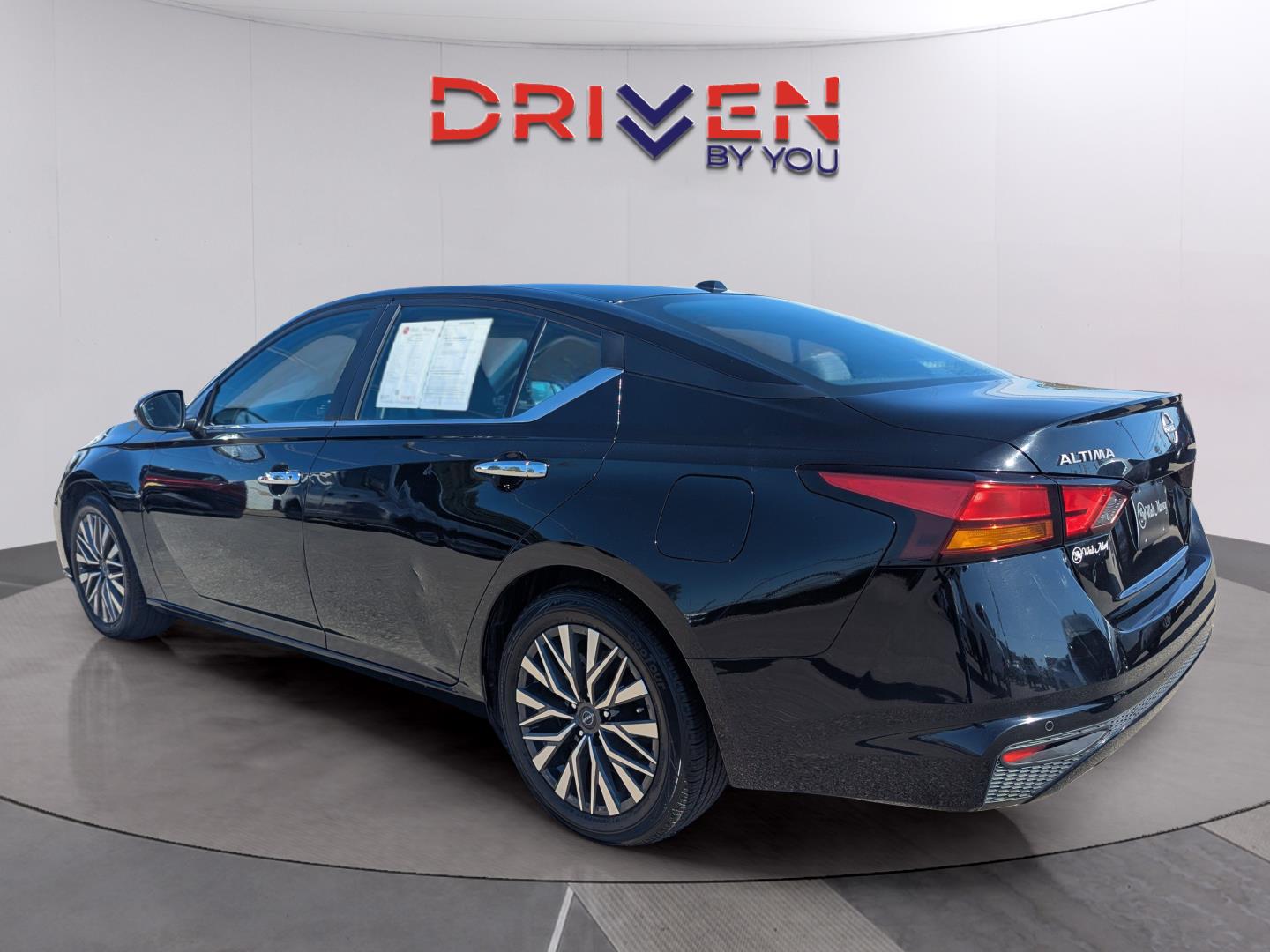 2023 Nissan Altima 2.5 SV photo 3