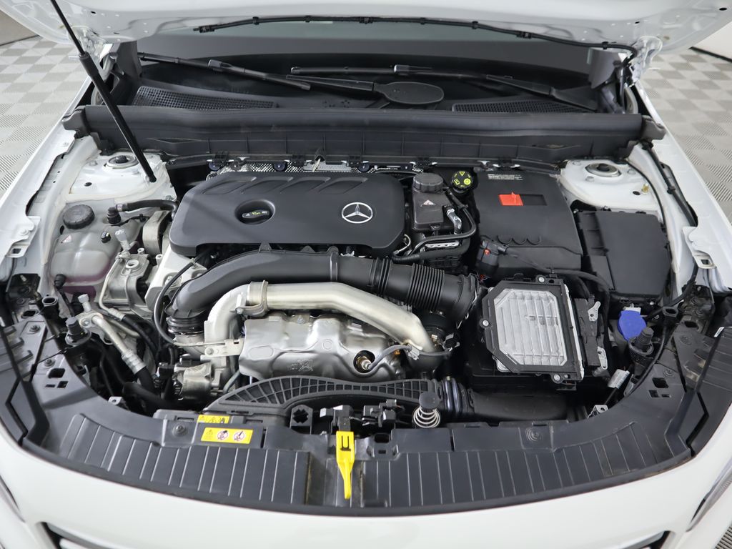 2025 Mercedes Benz GLB 250 photo 29