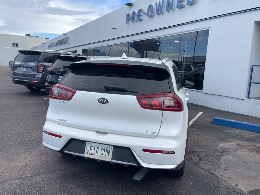 2017 Kia Niro LX photo 9