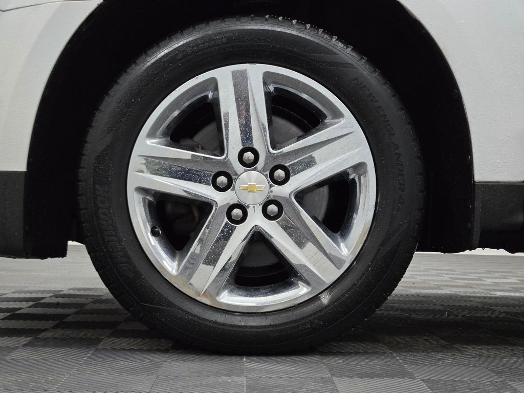 Used 2015 Summit White Chevrolet LTZ image 16