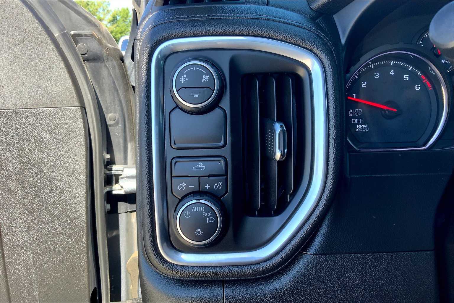 2019 Chevrolet Silverado 1500 LT photo 33
