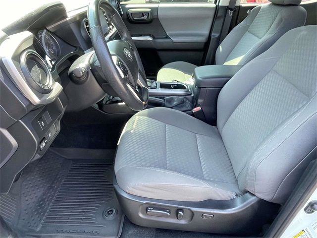 2022 Toyota Tacoma SR5 photo 7