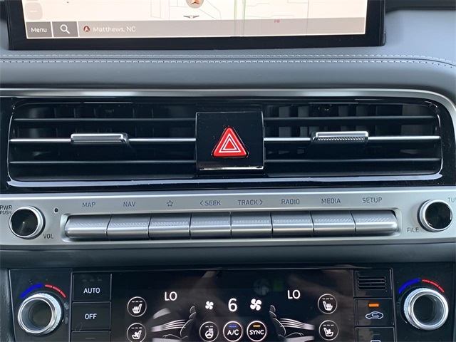 2025 Genesis G70 2.5T photo 30