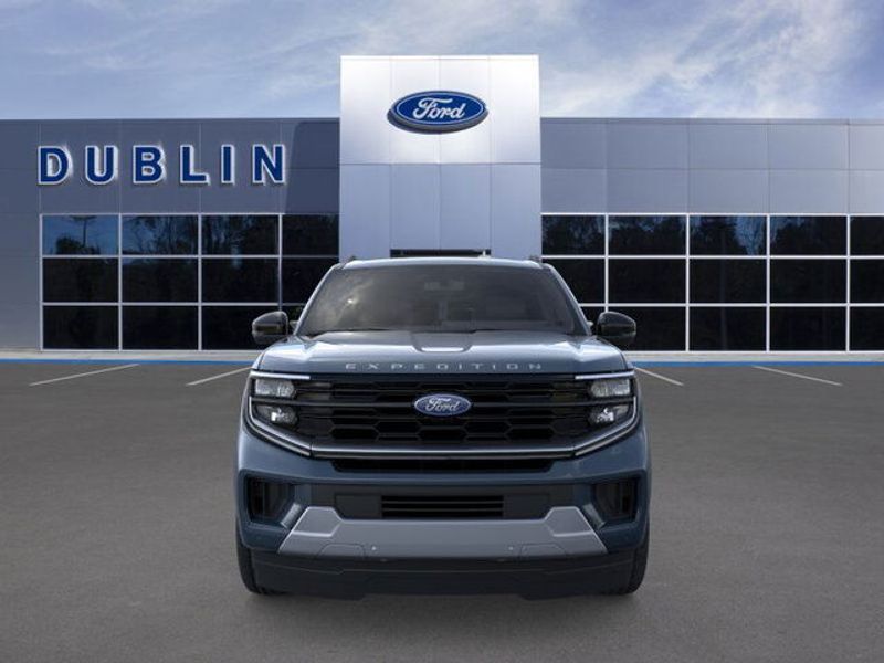 2025 Ford Expedition Platinum photo 4