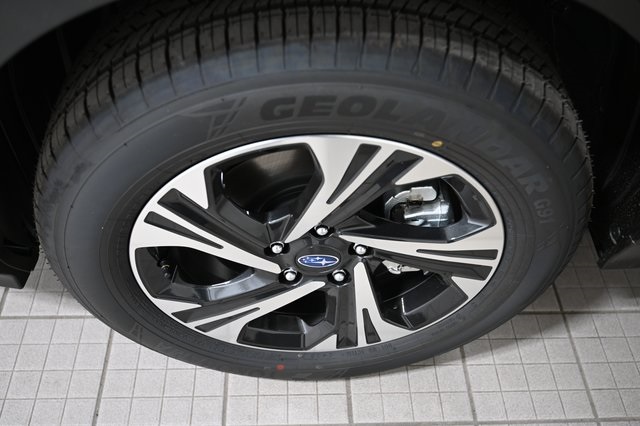 2025 Subaru Crosstrek Premium photo 15