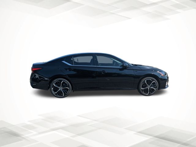 2025 Nissan Altima 2.5 SR photo 3