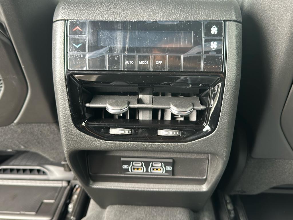 2025 Jeep Grand Cherokee Laredo X photo 17