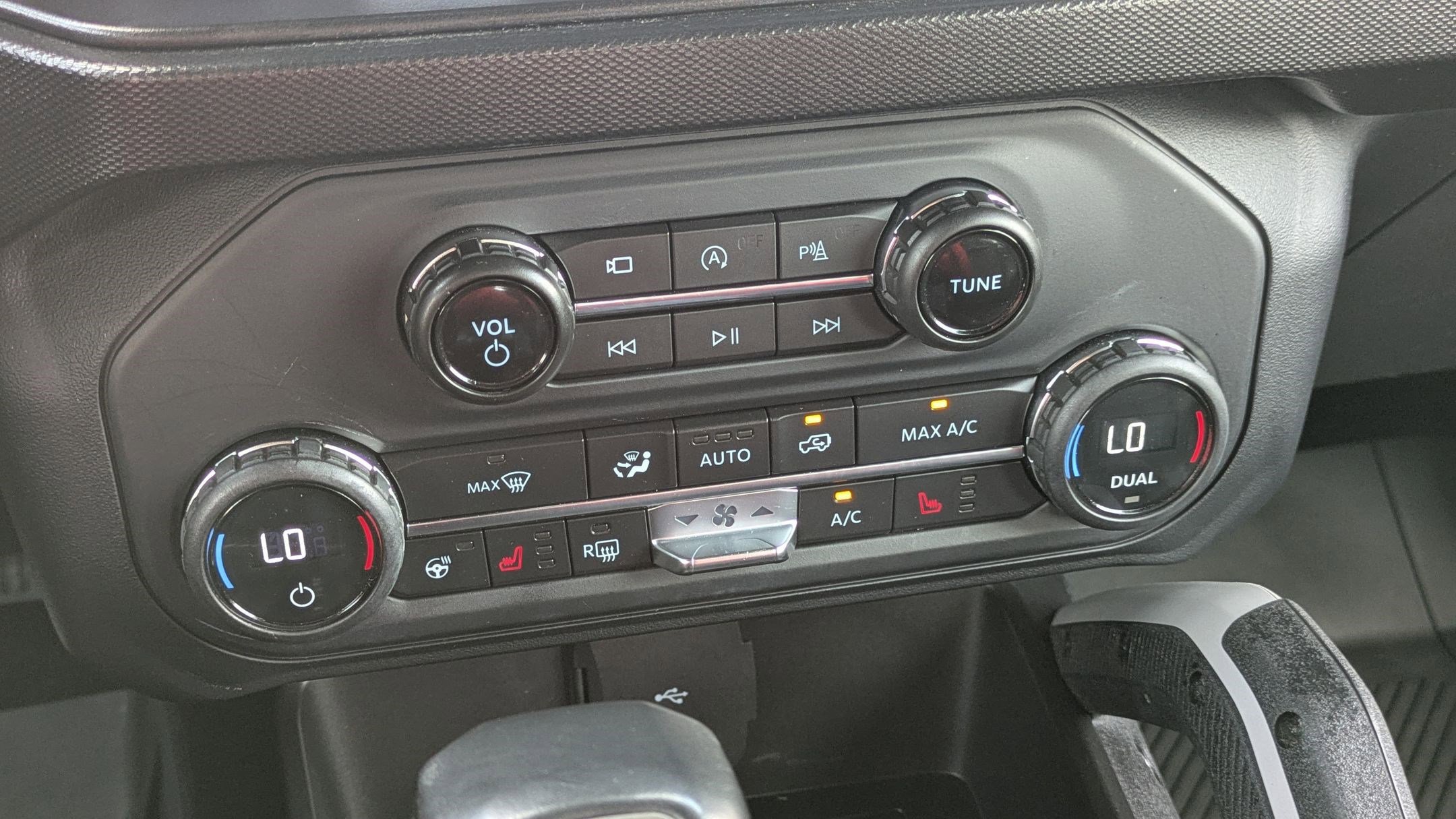 2021 Ford Bronco First Edition photo 45