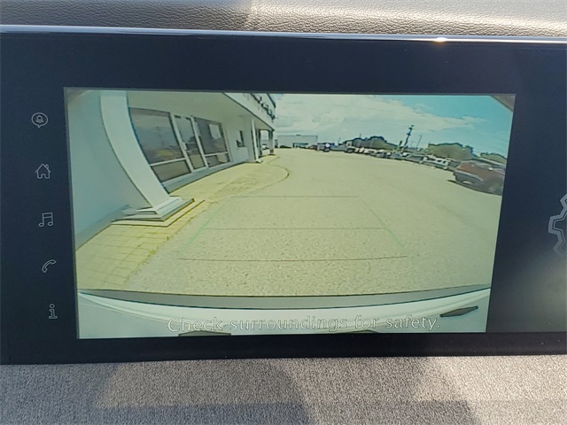 2025 Nissan Kicks SV photo 4
