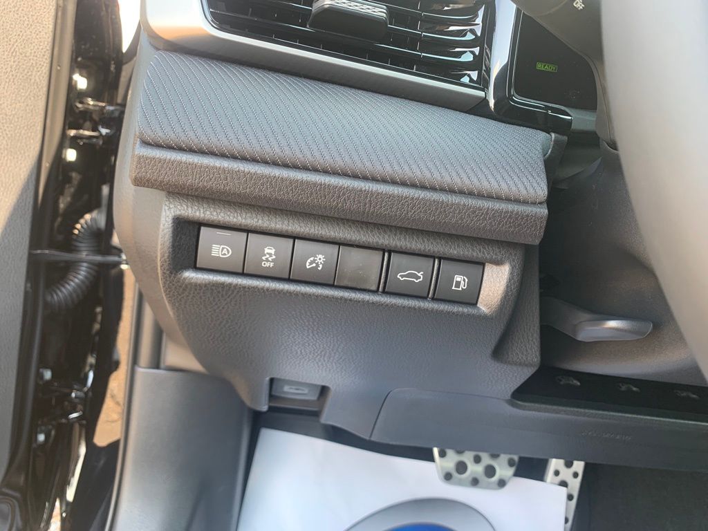 2026 Toyota Camry SE photo 13
