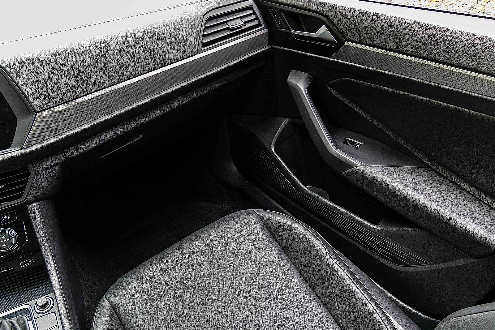 2019 Volkswagen Jetta SE R-Line photo 18