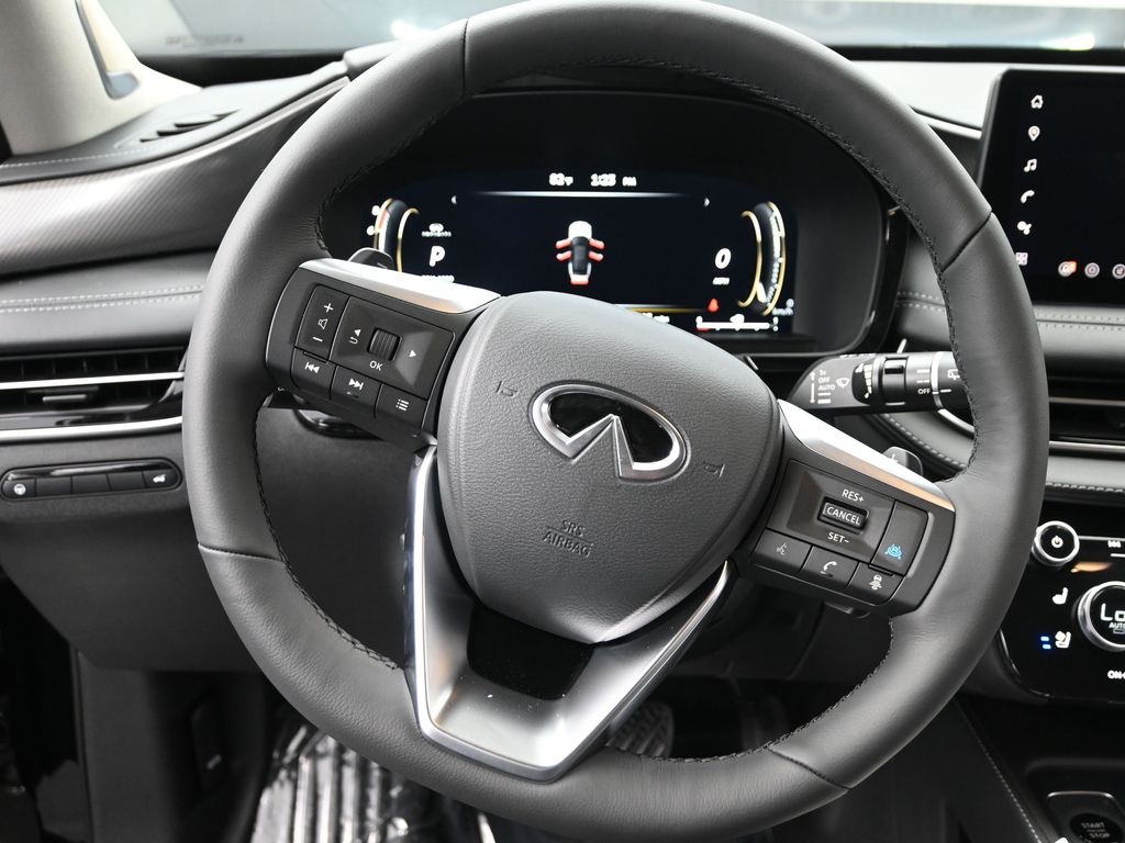2026 Infiniti QX60 Luxe photo 16