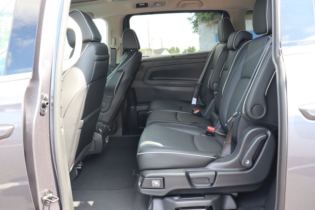 2026 Honda Odyssey Elite photo 10