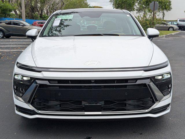 2025 Hyundai Sonata Hybrid Limited photo 2